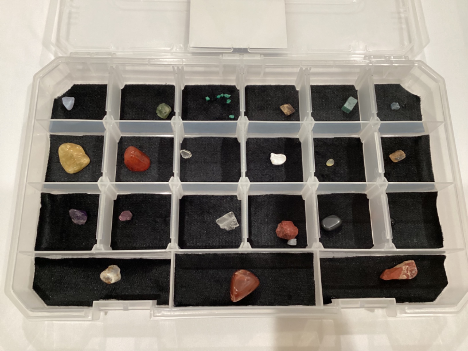 CAJAS DE PIEDRAS DE MINAS APOCALIPTICAS DE SANTA HILDEGARDA DE BINGEN $ 700.000